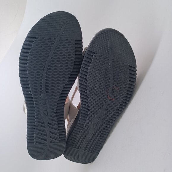 Clarks Unstructured Sandals White Cork Wedge Adjustable Two Strap Womens  7 - Picture 14 of 16